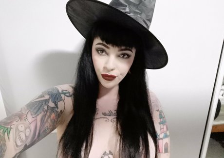 ladygraves naked star images