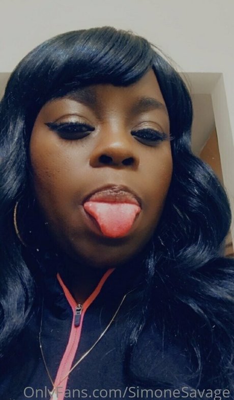 simonesavage pornographic model photos