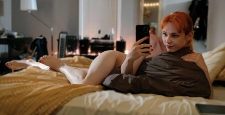 Joanie Maronie porn actress gallery