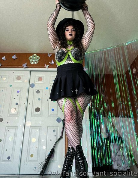 slut milf onlyfans xxx pics