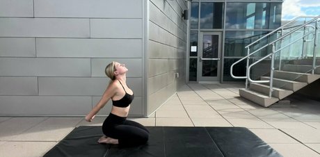 yogawithemily perfect star photos
