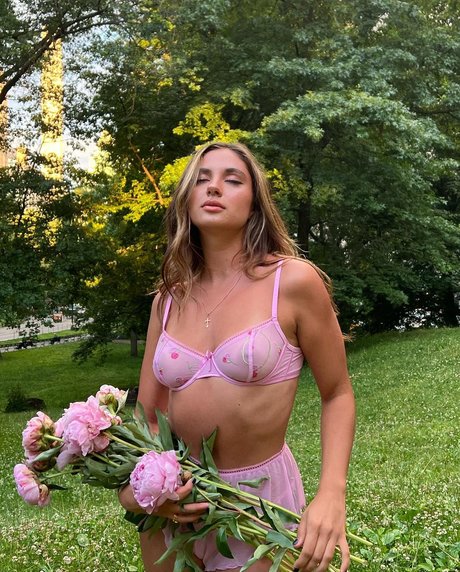 Karina Achaeva star hot pic