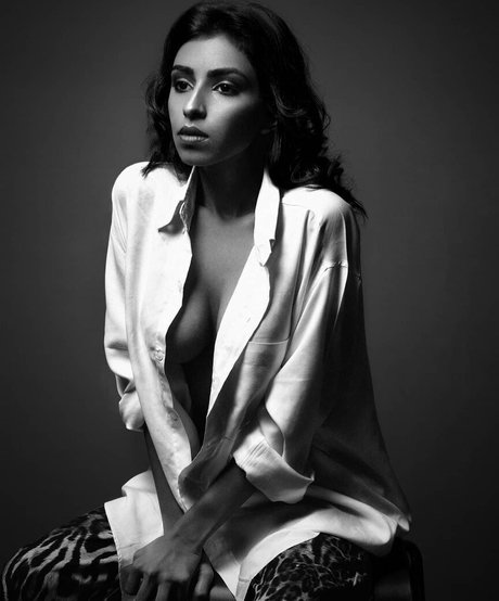 Hashini Guruge model free pic