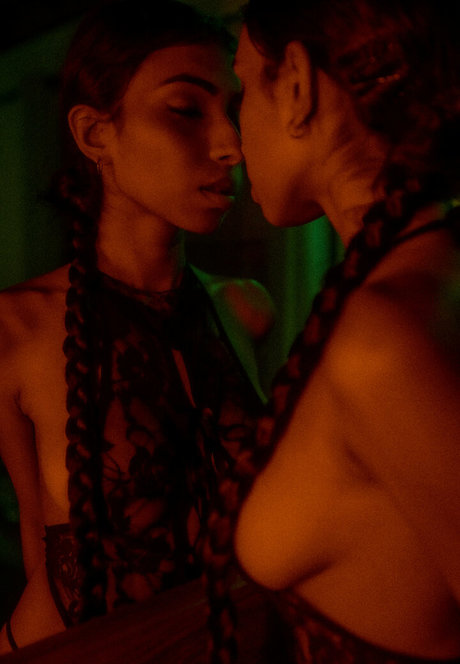 Hashini Guruge top model pictures