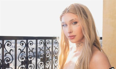 tiny onlyfans art nude photo