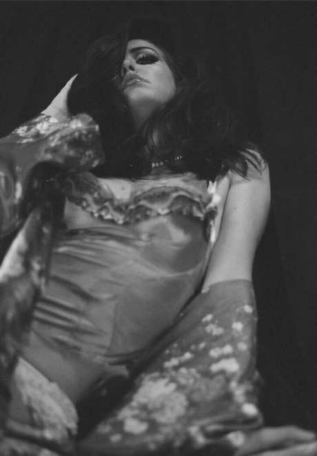 Kaylee Bryant sex model archive