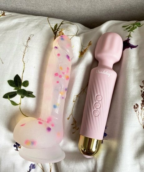 lottieskyee star nude images