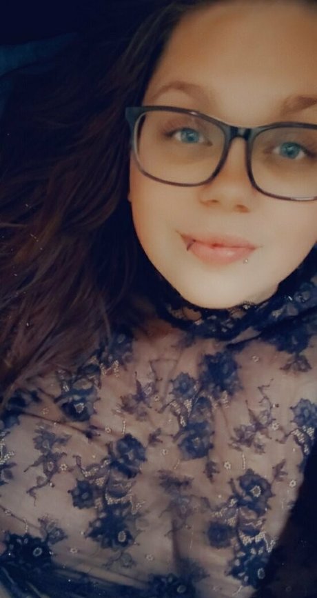 ariajinxfree art actress gallery