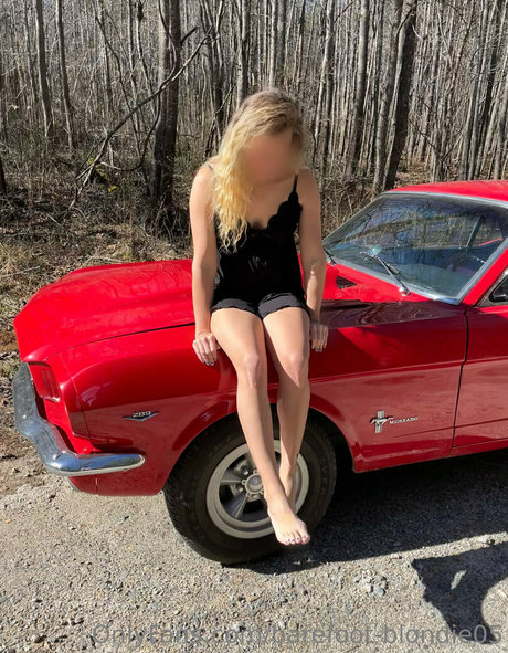 perfectblondie0 pornstar sexy picture