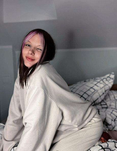 miastarsvip xxx pornstar photo