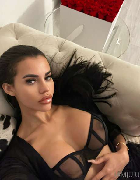 Juju Bahreis star adult photos