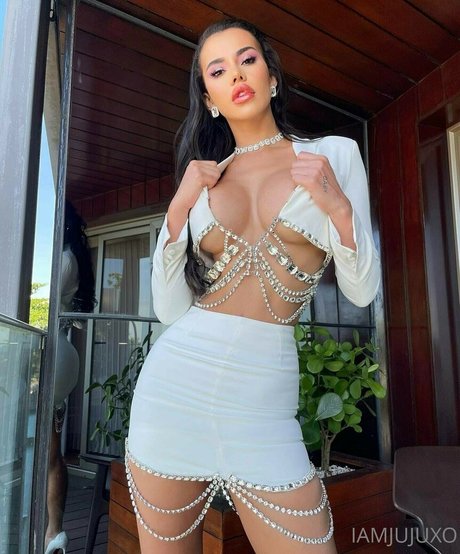 Juju Bahreis art model archive