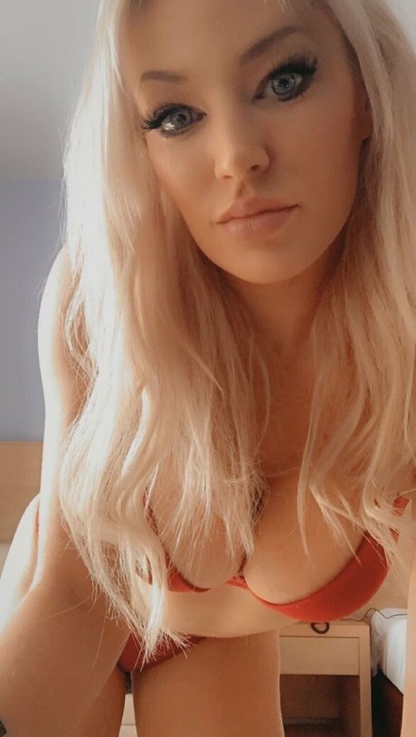 elisechristie star perfect pictures