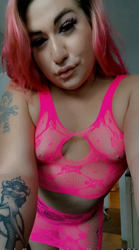 medinaeve101 nudes model pictures