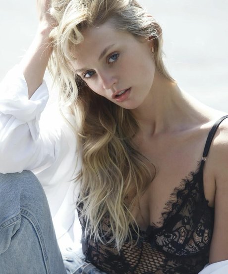 reaganhack pornstar naked gallery