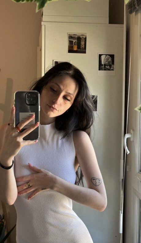 Caponce hd model gallery