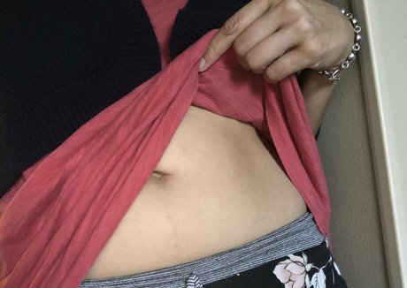 kumiomori nudes model img