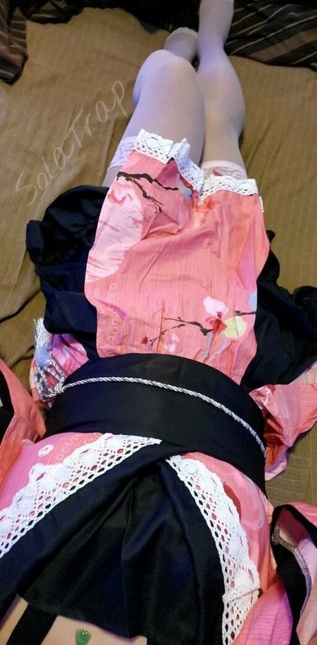 solatrap pornstar nude img