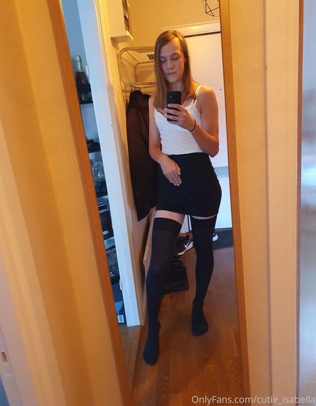 cutie isabella nude pornstar pic