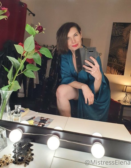 mistresselena hd pornstar image