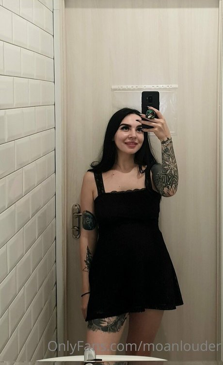 moanlouder pornstar hd image