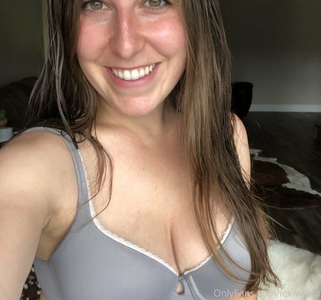 lexiwrath model high quality images