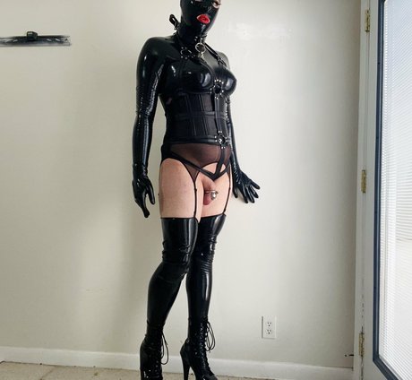 luciaandleighlatex pornographic star archive