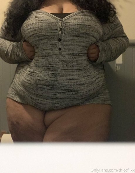 thiccflixx adult star pic