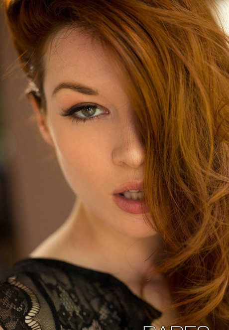 Jessica Stoyadinovich star pornographic images