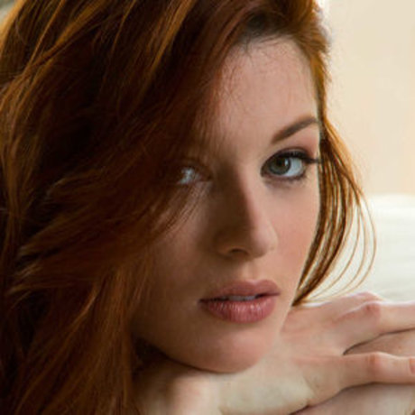 Jessica Stoyadinovich model exclusive pics