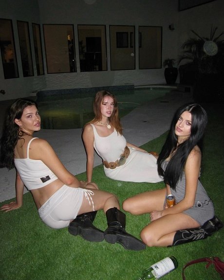 Isabella Candelaria perfect model picture