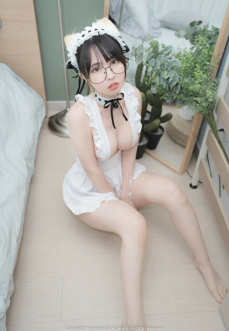 u hyeeee 03 perfect actress photo