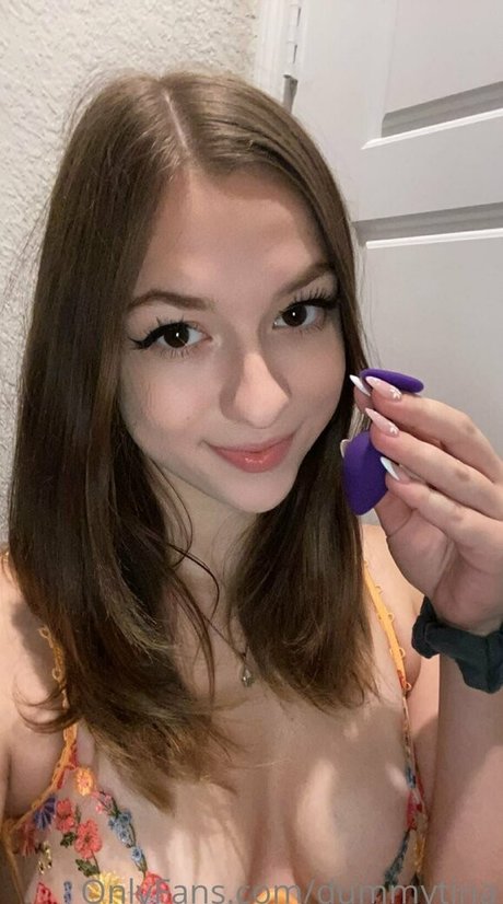 Tinastoopider hot actress pics