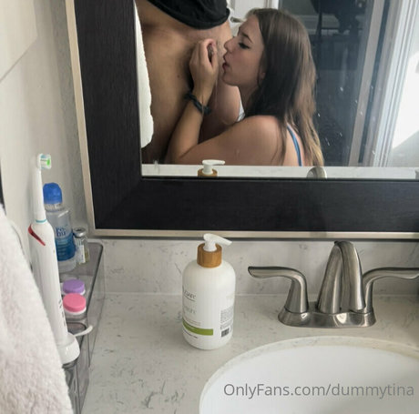 Tinastoopider star sex images