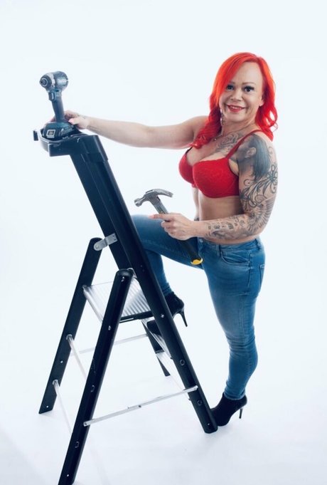 loving queent star sexy photo