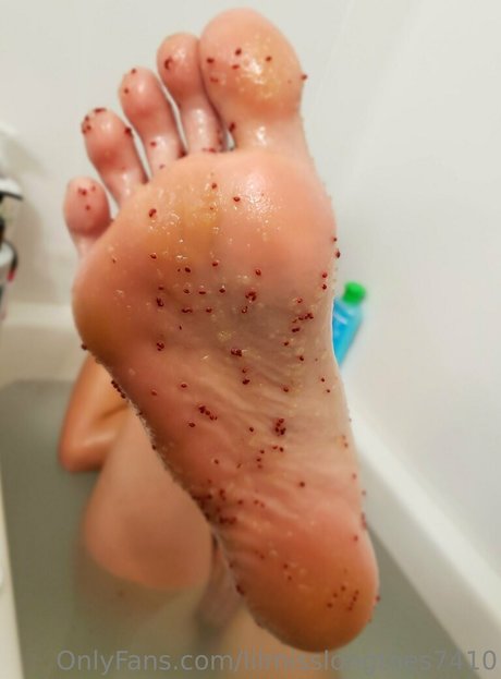 lilmisslongtoes7410 pornstar sexy image