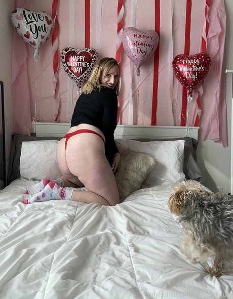 momoffduty naked pornstar image