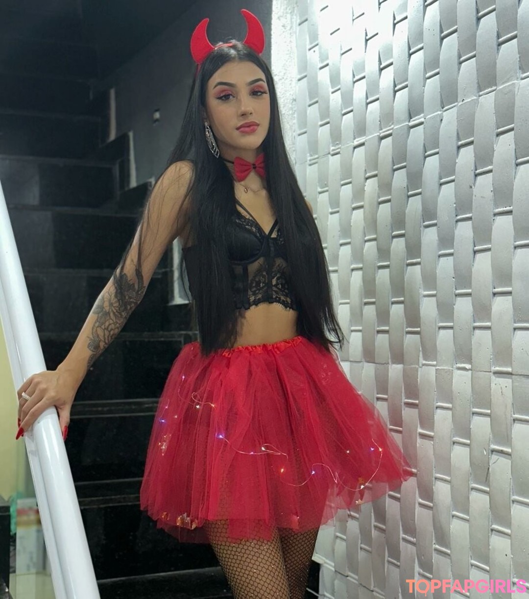 Bia Miranda Da Fazenda star pretty photos