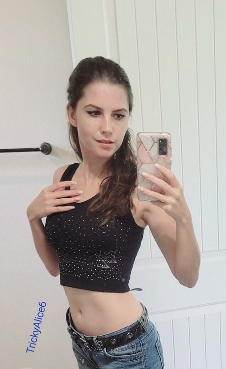 Trickyalice6 model sexy pic