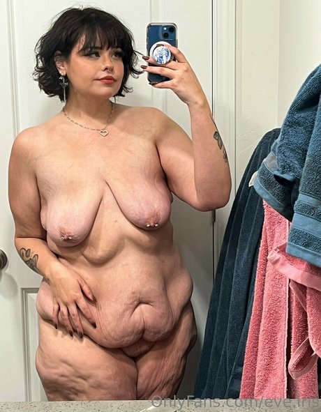 SeasonofEve star sex photo