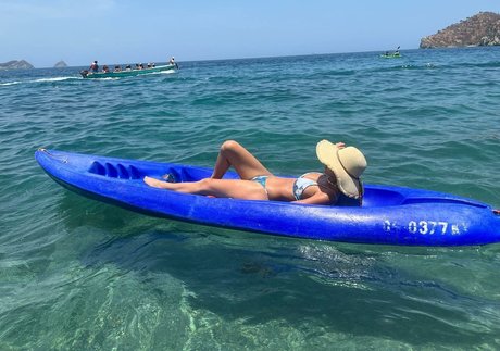 Ana Henao model art images