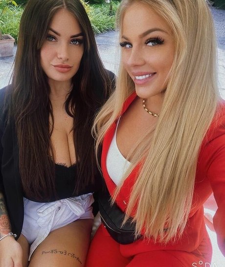 Agne Agnieska naked model picture