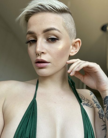 hot mature onlyfans pornographic image