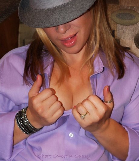 shortsweet n sassy pornstar erotic pictures