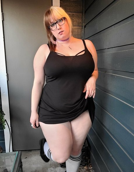 dominosweets star pornographic picture