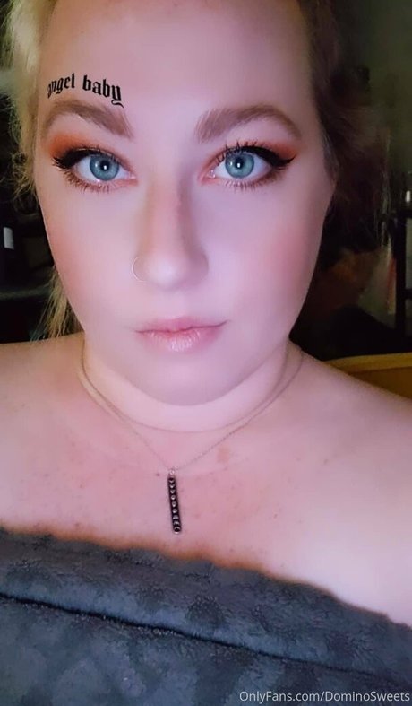 dominosweets naked star archive