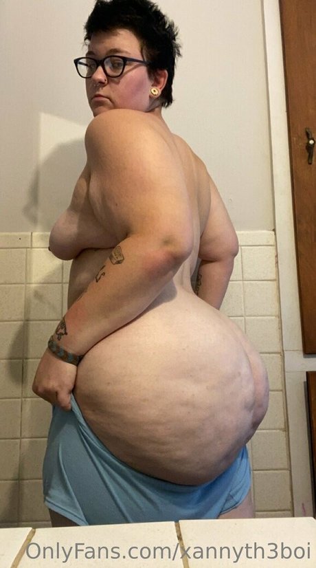 xannyth3boi model adult galleries