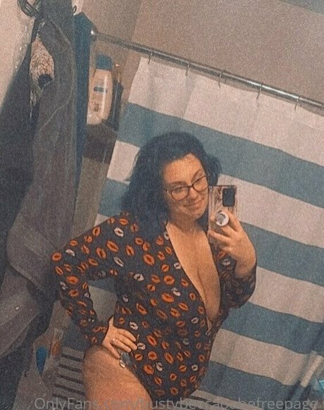 busty bbw onlyfans nude archive