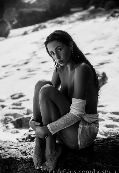 busty ju best model archive