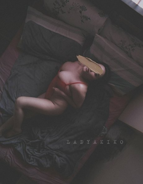 Lady Akiko beautiful pornstar photos